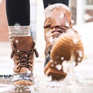 Tommy Hilfiger Brown and Tan Duck Boots | Size 8